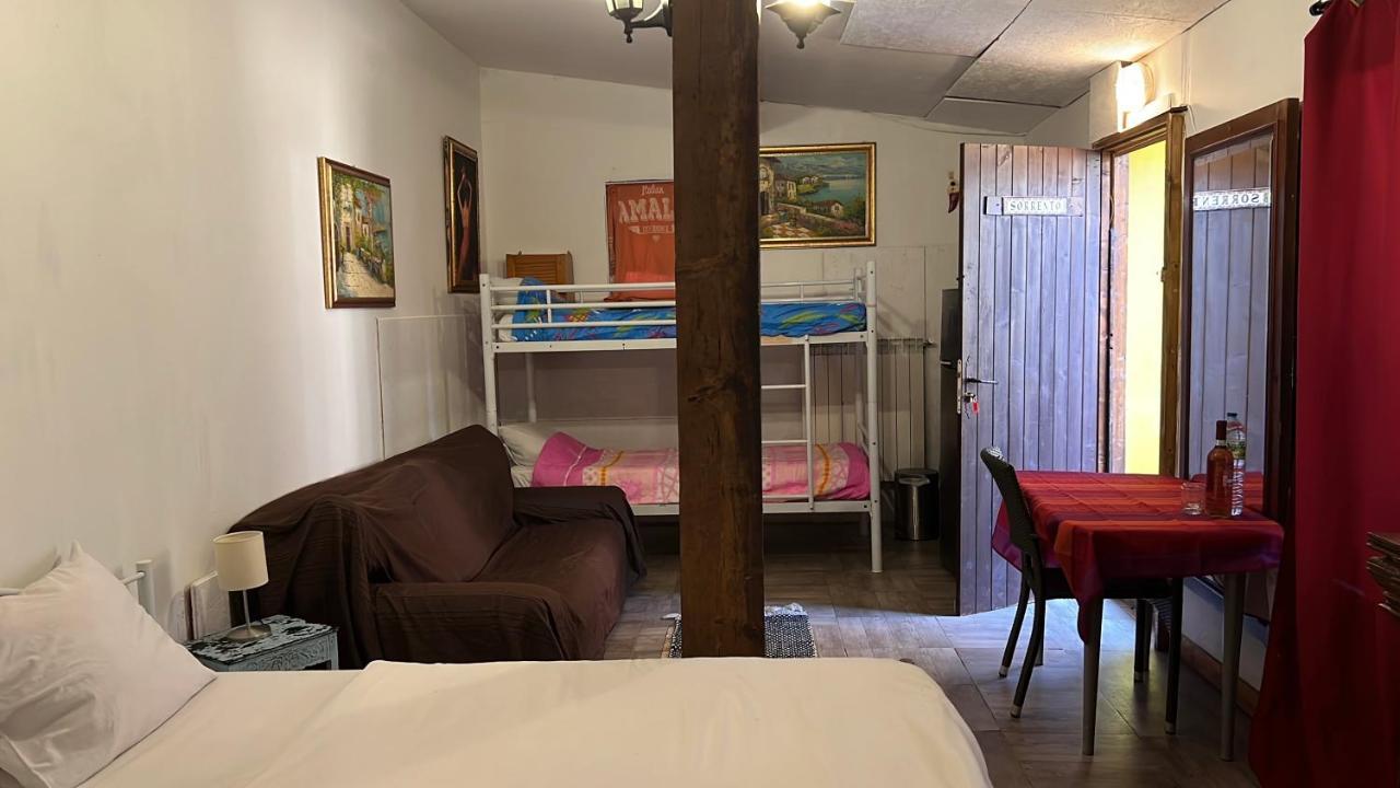 Chambres D'Hotes Sorrento Champs-Sur-Marne Ngoại thất bức ảnh